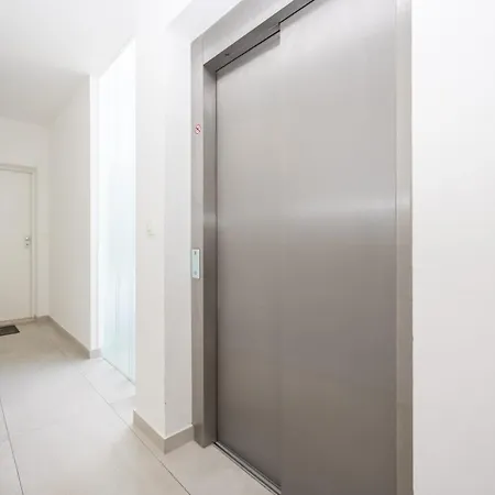 Apartment Junia Boutique Split